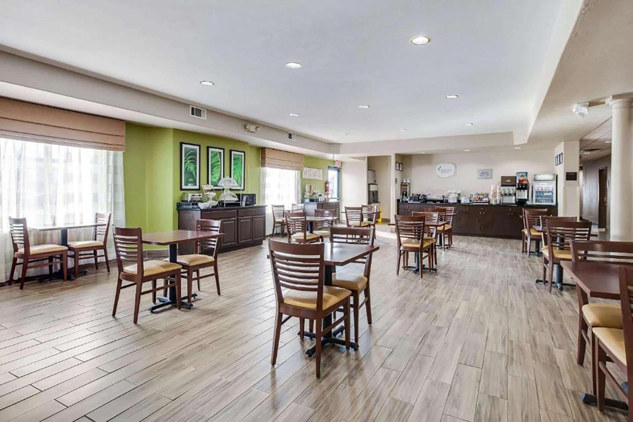 Baymont By Wyndham Milan Ξενοδοχείο Εξωτερικό φωτογραφία