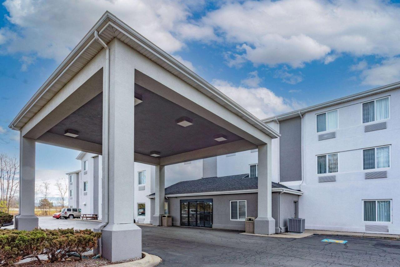 Baymont By Wyndham Milan Ξενοδοχείο Εξωτερικό φωτογραφία